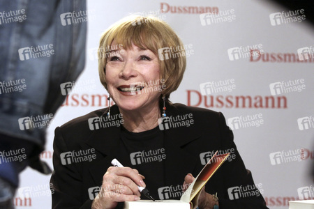 Shirley MacLaine Buch Präsentation in Berlin