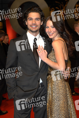 Steven Strait, Lynn Collins