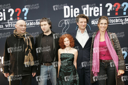 James Faulkner, Florian Baxmeyer, Annette Kemp, Malte Grunert, Julia Bremermann