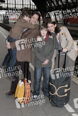 Orlando Lenzen, Fritz Karl, Paul von Kunhardt, Elena Uhlig