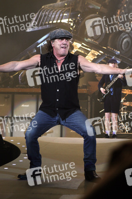 Brian Johnson, Angus Young