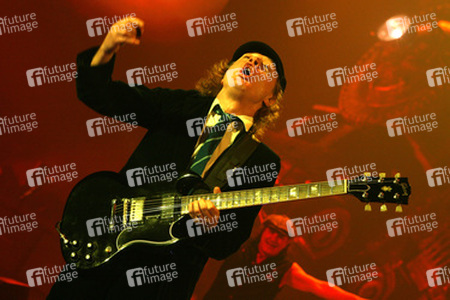 Angus Young, Brian Johnson