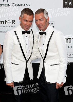 Dean Caten, Dan Caten