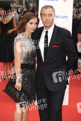 John Hannah mit Begleitung