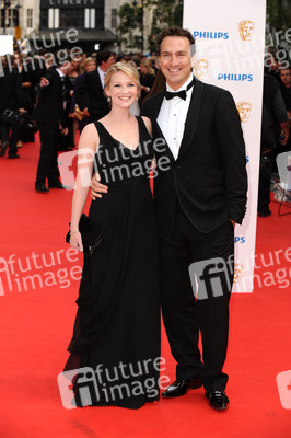 Joanna Page mit Begleitung