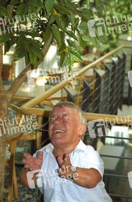 Kenny Baker