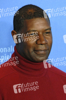 Dennis Haysbert