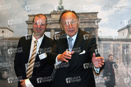 Andreas Weinek, Hans-Dietrich Genscher