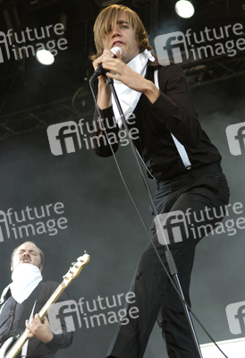 Dr. Matt Destruction, Howlin' Pelle Almqvist