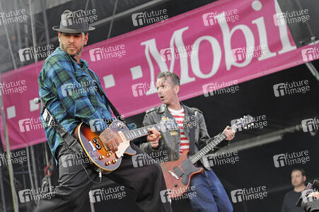 Mike Ness, Jonny 'Two Bags'' Wickersham (Social Distortion)