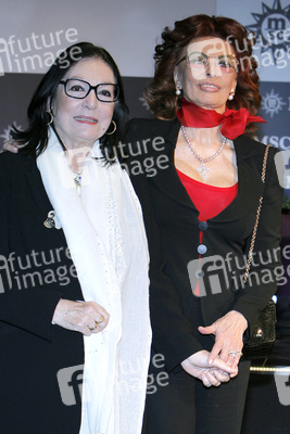 Nana Mouskouri, Sophia Loren