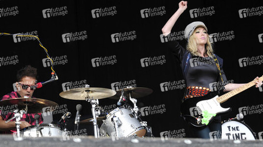 Jules De Martino, Katie White