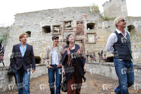 David Wenham, Johanna Wokalek, Donna W. Cross, Sönke Wortmann