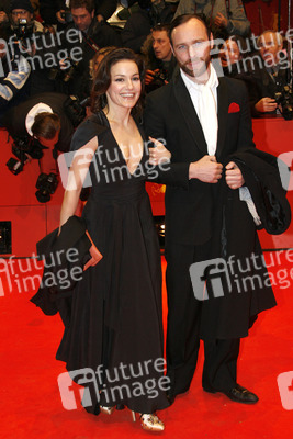 Nicolette Krebitz mit Begleitung