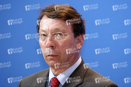 Klaus Uwe Benneter