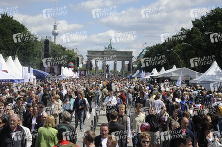 Fernsehturm und Brandenburger Tor