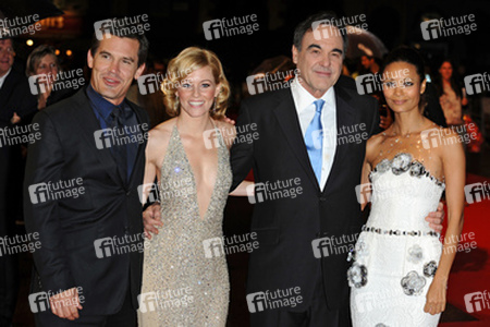 Josh Brolin, Elizabeth Banks, Oliver Stone, Thandie Newton