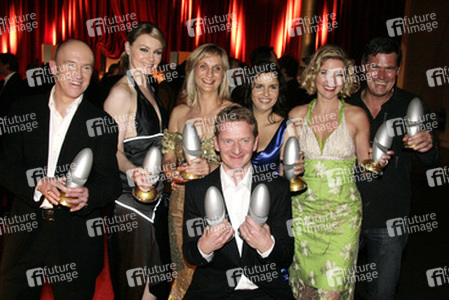 Das Team von Switch Reloaded v.l.: Peter Nottmeier, Martina Hill, Petra Nadolny, Michael Kessler, Mona Sharma, Susanne Pätzold, Michael Mülle