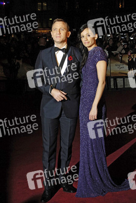 Daniel Craig, Satsuki Mitchell