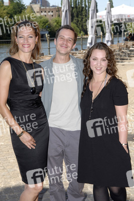 Nina Kronjäger, Barnaby Metschurat, Viktoria Gabrysch