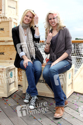 Monica Ivancan, Sarah Knappik