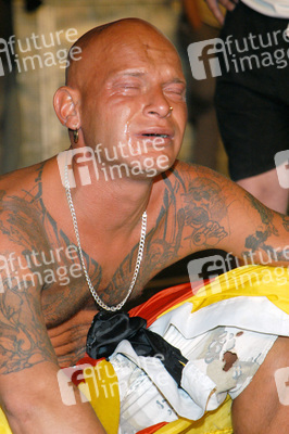 Enttäuschter deutscher Fan auf der Fanmeile am Brandenburger Tor