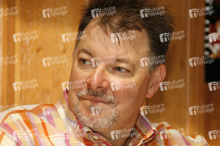Jonathan Frakes