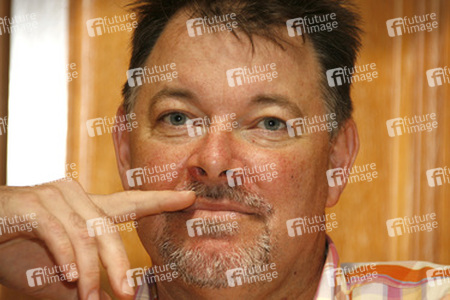 Jonathan Frakes
