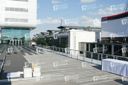 Kinoleinwand am Hamburger Hafen