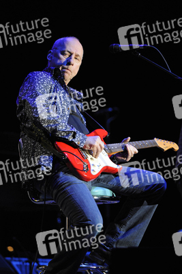 Mark Knopfler (Dire Straits, The Notting Hillbillies)