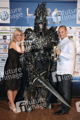 Emily Whigham, Tom Chilton