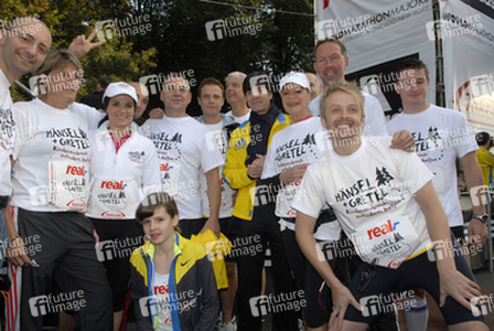 Die Promi-Läufer um Barbara Herzsprung, Jogi Löw, Ross Antony und Pete Dwojak