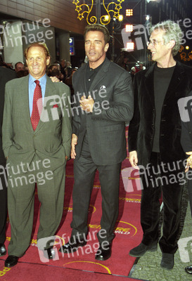 Mike Medavoy, Arnold Schwarzenegger, Roger Spottiswoode