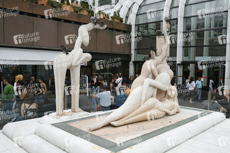 Skulpturen im Forum des Halles
