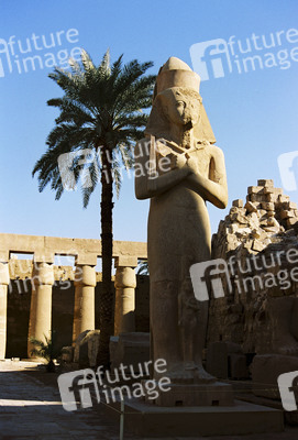 Statue