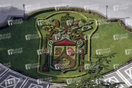 Wappen-Beet vor dem Regierungspalast