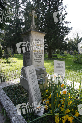 Grab der Familie Mozart