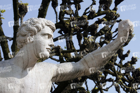 Borghesische Figur am stadtseitigen Eingang