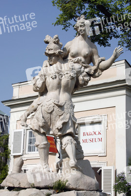 Figur am zentralen Springbrunnenbecken