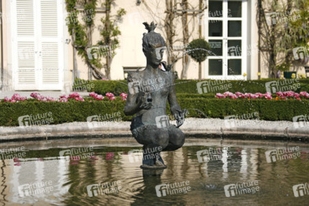 Papagena-Brunnen im Hof der Orangerie