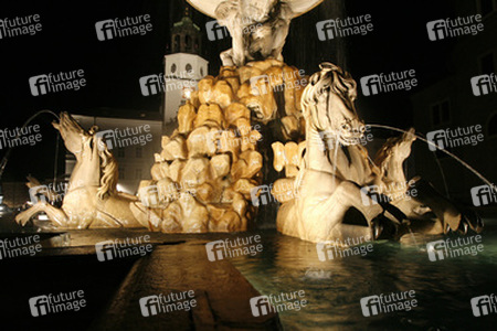 Residenzbrunnen und Neue Residenz