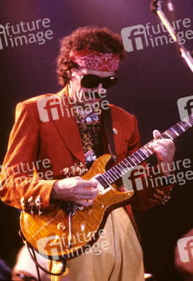 Carlos Santana