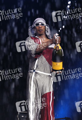 Ear aka Demba Nabé (Seeed)