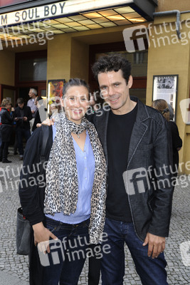 Tom Tykwer mit Frerundin Marie Steinmann