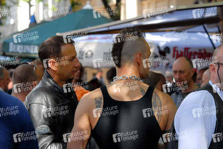 Feiernde Homosexuelle