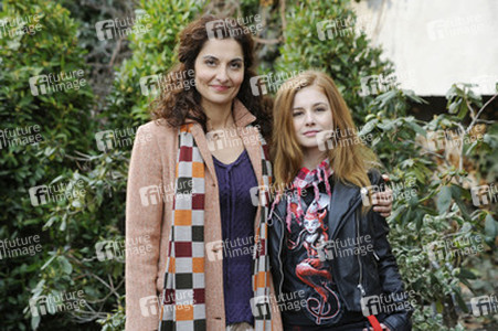 Proschat Madani, Josefine Preuß