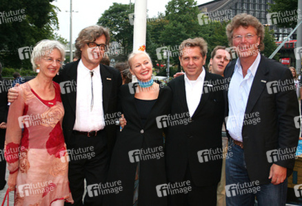 Wim Wenders mit Begleitung, Peter Schwartzkopff mit Frau, Hans Joachim Flebbe