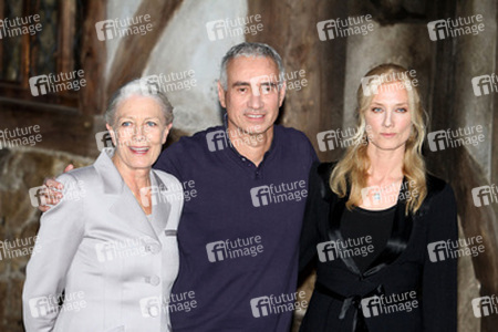 Vanessa Redgrave, Roland Emmerich, Joely Richardson