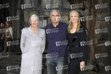 Vanessa Redgrave, Roland Emmerich, Joely Richardson