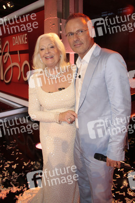 Gwyneth Jones, Reinhold Beckmann